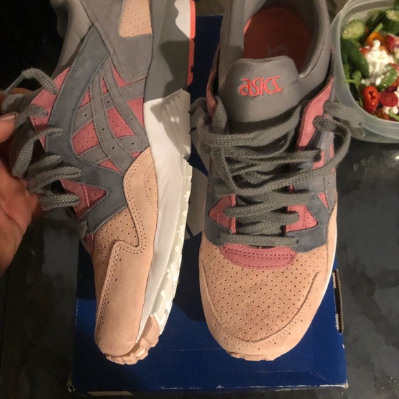 ASICS gel - Picture 2 of 3